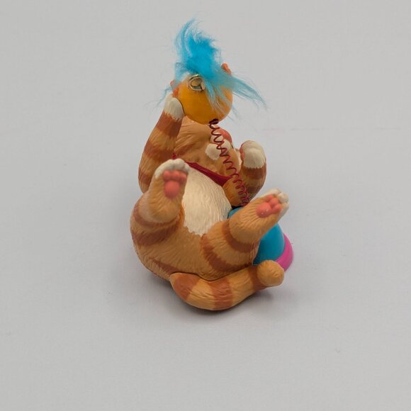 Hallmark Keepsake Mischievous Kittens 2011, 13th in Series Christmas Ornament - Picture 4 of 11